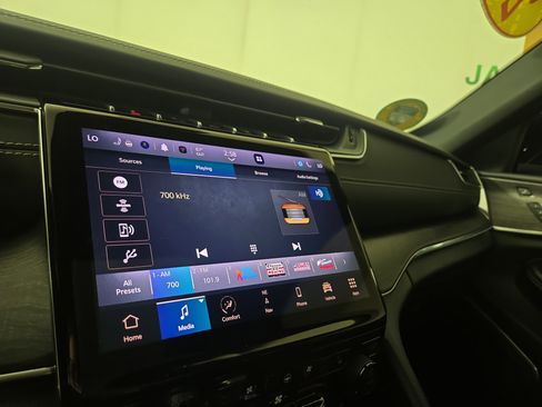 Certified 2023 Jeep Grand Cherokee L Overland w/ Luxury Tech Group IV image 21