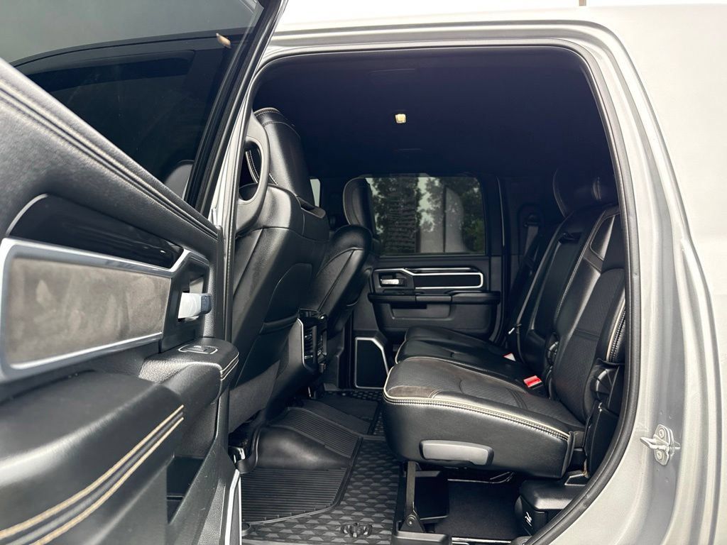 Used 2020 RAM 3500 Laramie AWD/4WD image 23