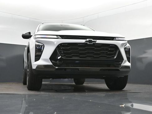 New 2026 Chevrolet Trax ACTIV w/ Sunroof Package FWD image 44