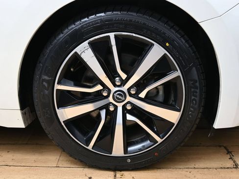 Used 2023 Nissan Maxima SV w/ Floor Mat Group FWD image 34