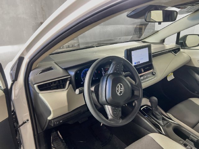 Used 2026 Toyota Corolla LE FWD image 11