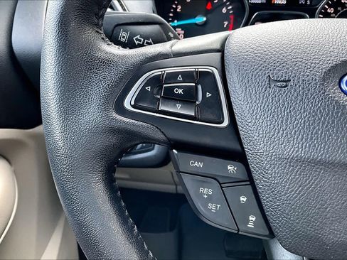 Used 2018 Ford Escape Titanium w/ Ford Safe & Smart Package image 23