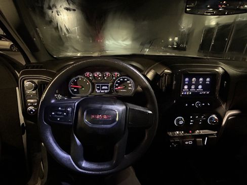 Used 2024 GMC Sierra 3500 Pro w/ Convenience Package image 12