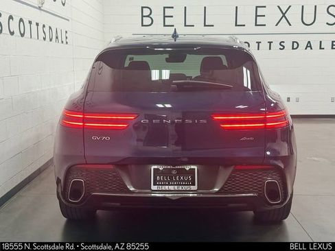 Used 2022 Genesis GV70 2.5T w/ Advanced Package AWD/4WD image 5
