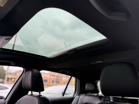 Used 2018 Volkswagen GTI SE w/ SE Leather Package image 51