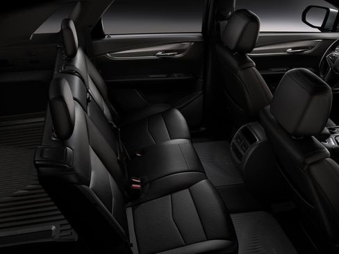 New 2026 Cadillac XT5 Luxury image 11