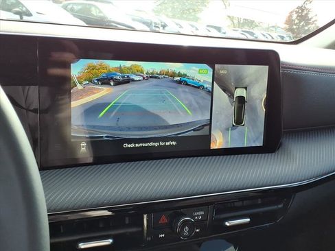 New 2026 Nissan Kicks SR image 9