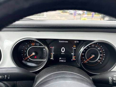 Used 2021 Jeep Wrangler Unlimited Sport AWD/4WD image 10