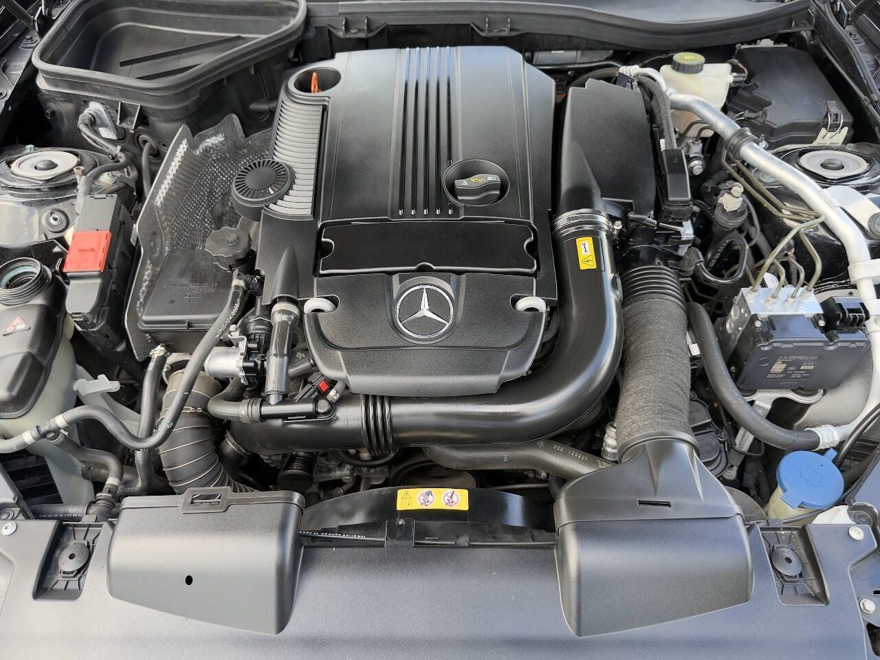 Used 2013 Mercedes-Benz SLK 250 image 9
