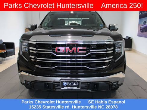 Certified 2022 GMC Sierra 1500 SLT w/ X31 Off-Road Package AWD/4WD image 13