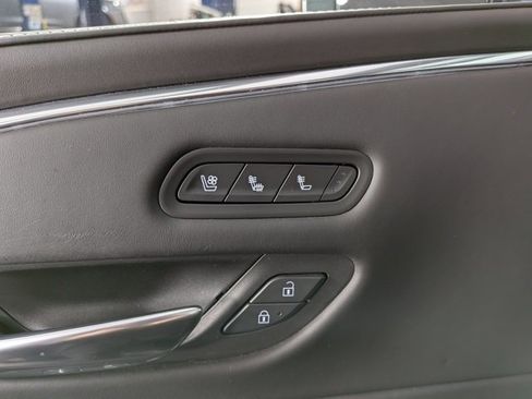 Certified 2021 Cadillac Escalade Sport Platinum image 9