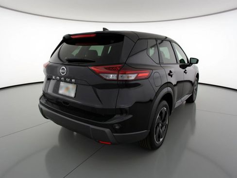 Used 2025 Nissan Rogue SV image 9