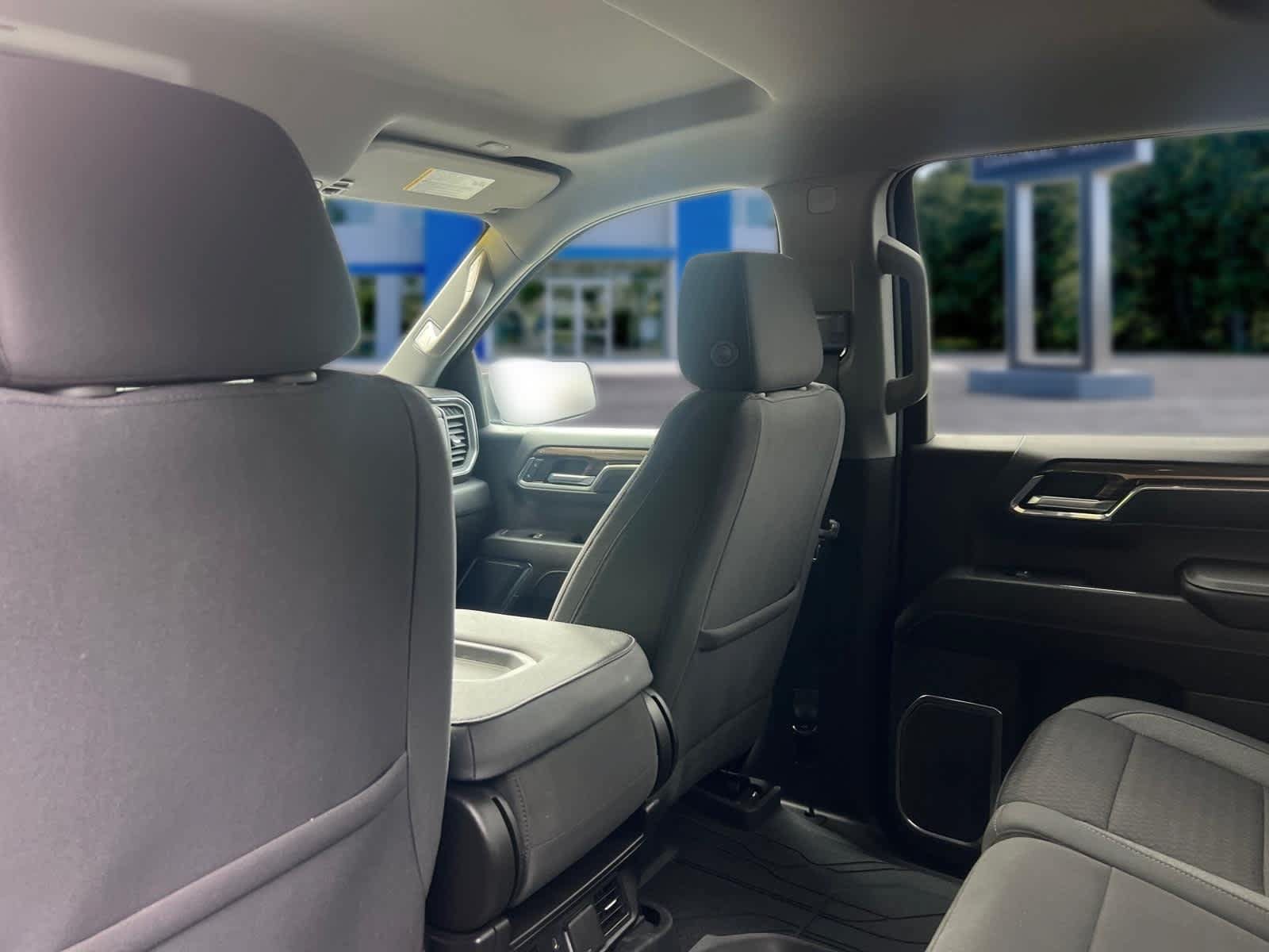Used 2023 Chevrolet Silverado 1500 LT AWD/4WD image 28