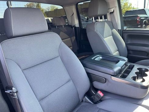 Used 2018 Chevrolet Silverado 1500 LT w/ Midnight Edition image 14