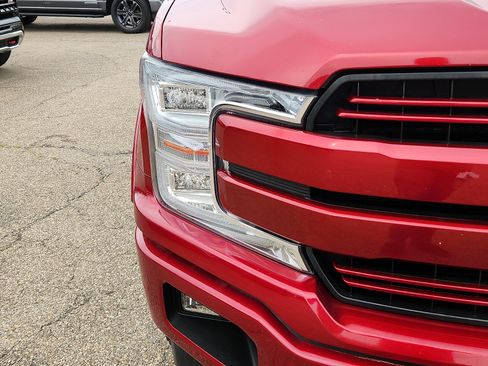 Used 2019 Ford F150 Lariat w/ Equipment Group 502A Luxury AWD/4WD image 9