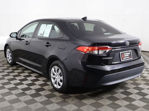 Used 2023 Toyota Corolla LE image 6