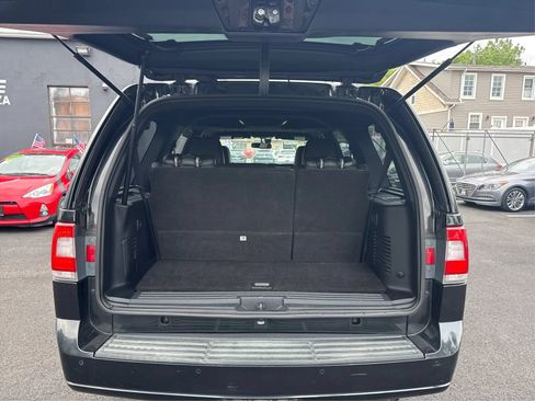 Used 2015 Lincoln Navigator 4WD image 13