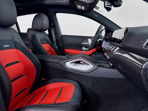 New 2026 Mercedes-Benz GLE 53 AMG 4MATIC Coupe image 6
