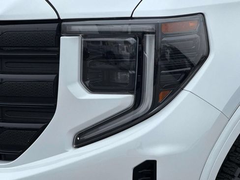 Used 2024 GMC Sierra 1500 Elevation AWD/4WD image 29
