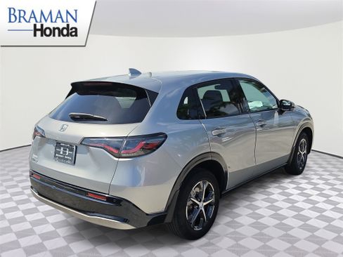 Certified 2024 Honda HR-V EX-L image 3
