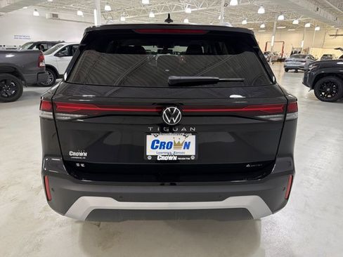 New 2026 Volkswagen Tiguan SE AWD/4WD image 7