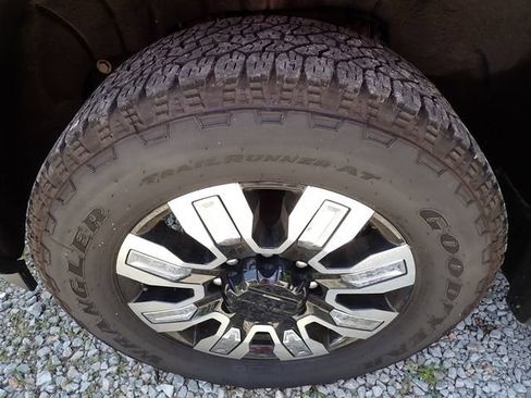 Used 2025 GMC Sierra 2500 Denali w/ LPO, GMC Protection Package AWD/4WD image 9