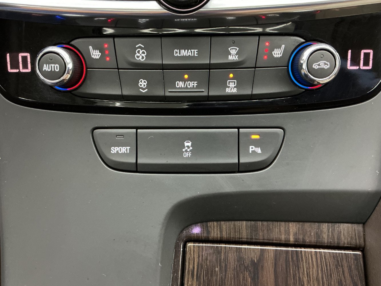 Used 2017 Buick LaCrosse Essence w/ Sun and Shade Package FWD image 36