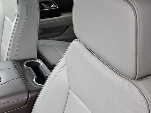 Certified 2021 GMC Yukon SLT w/ SLT Luxury Package image 31