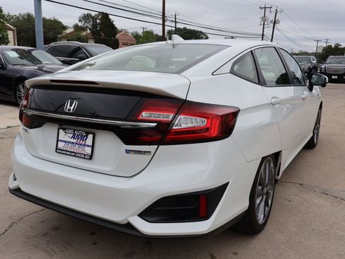 Used 2018 Honda Clarity Plug-In Hybrid image 7
