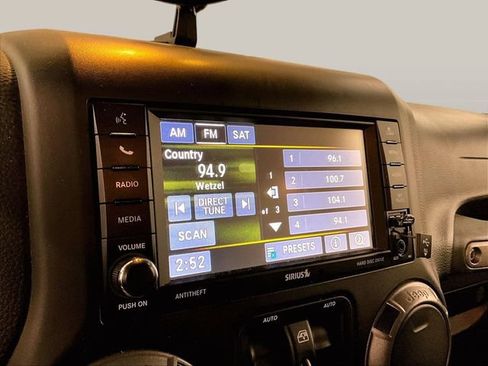 Used 2014 Jeep Wrangler Unlimited Sport w/ Quick Order Package 23S AWD/4WD image 21