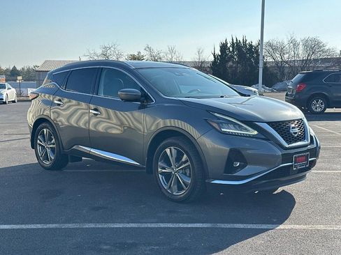 Used 2019 Nissan Murano Platinum w/ Cargo Package image 3
