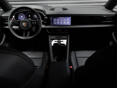 Used 2025 Porsche Macan Electric RWD image 15