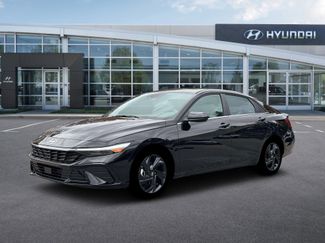 New 2026 Hyundai Elantra SEL Sport FWD video 2