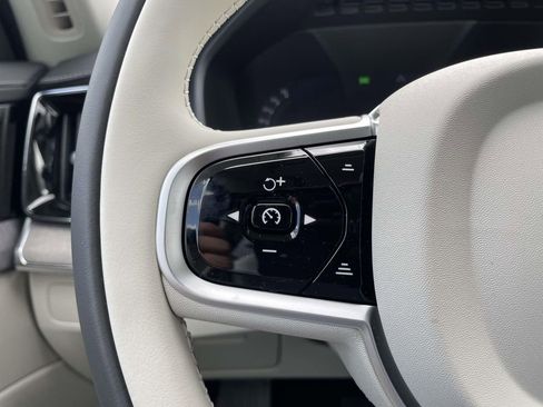 New 2026 Volvo XC90 B6 Ultra w/ Protection Package Premier AWD/4WD image 16