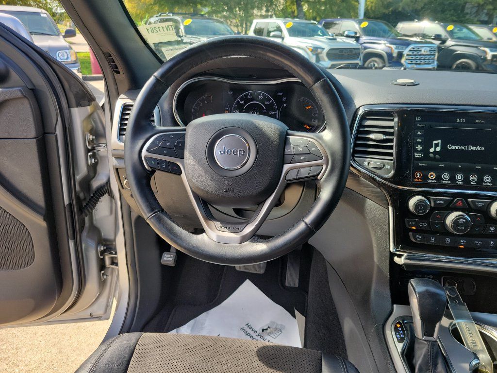 Used 2021 Jeep Grand Cherokee Laredo X RWD image 17