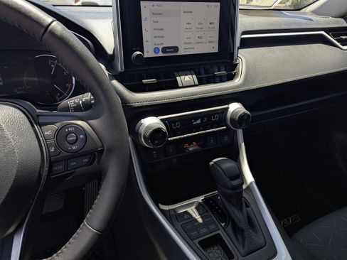 Used 2025 Toyota RAV4 XLE w/ Convenience Package AWD/4WD image 10