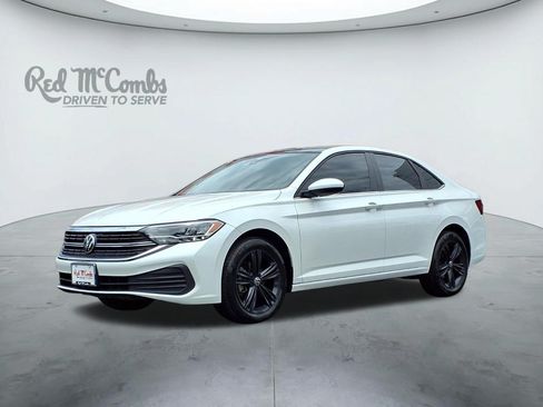 Used 2024 Volkswagen Jetta SE w/ Panoramic Sunroof Package FWD image 1