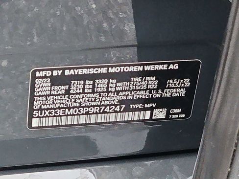 Used 2023 BMW X7 M60i w/ Executive Package image 39