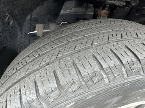Used 2024 Nissan Rogue SV FWD image 44