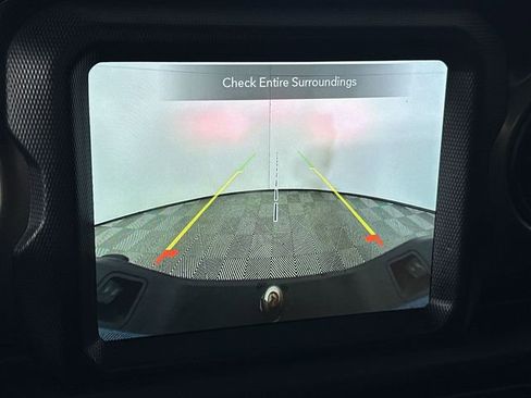Used 2021 Jeep Gladiator Sport AWD/4WD image 15
