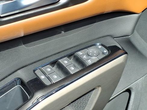 Certified 2023 Nissan Pathfinder Platinum AWD/4WD image 18