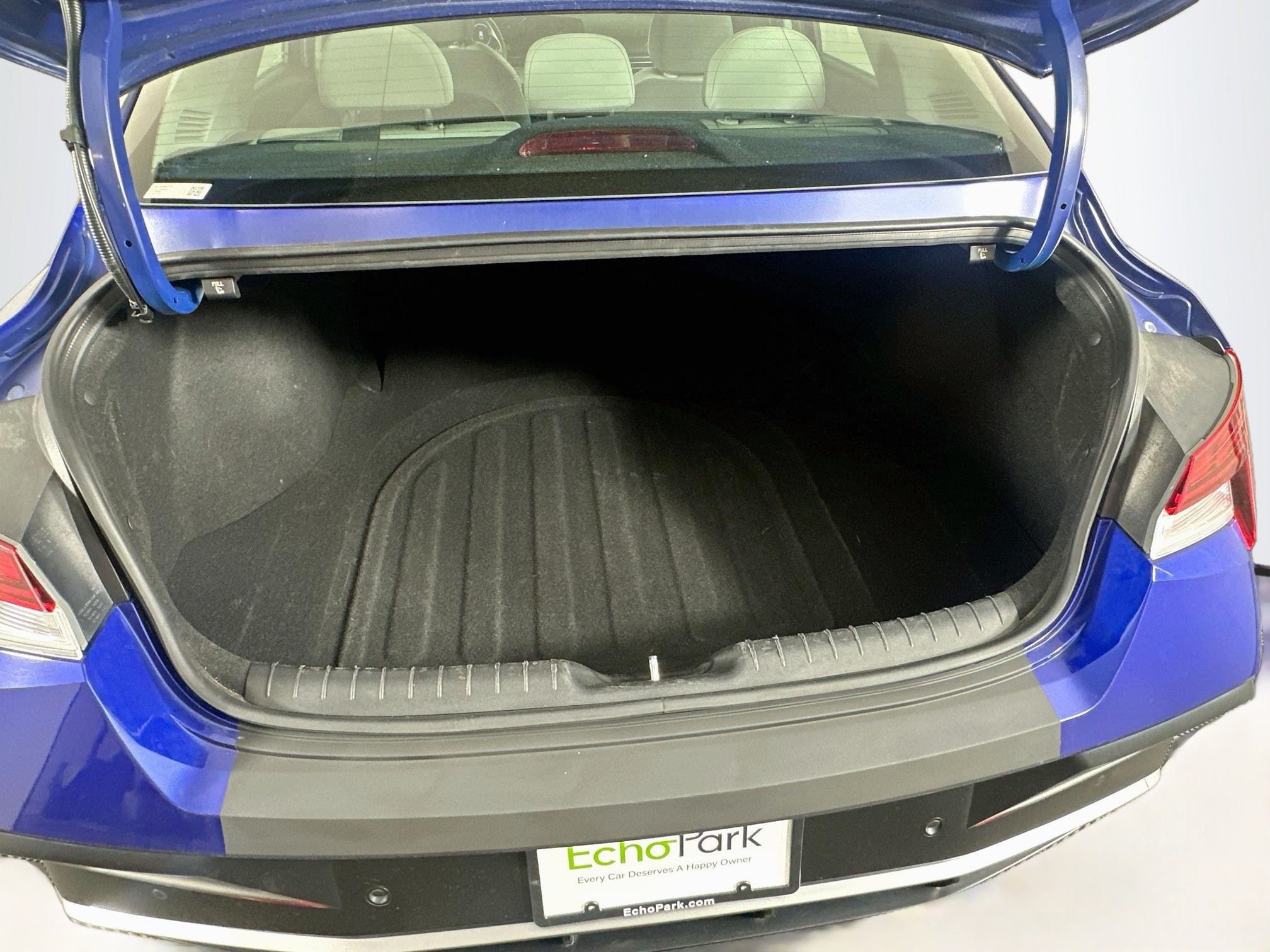 Used 2024 Hyundai Elantra Limited FWD image 29