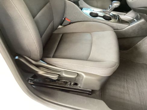 Used 2024 Chevrolet Malibu LT FWD image 32