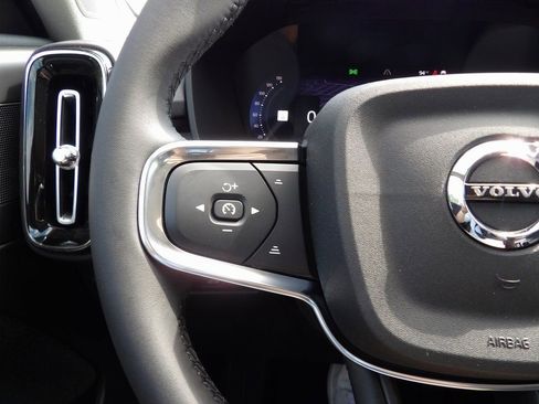 New 2026 Volvo XC40 B5 Plus w/ Protection Package Premier AWD/4WD image 15
