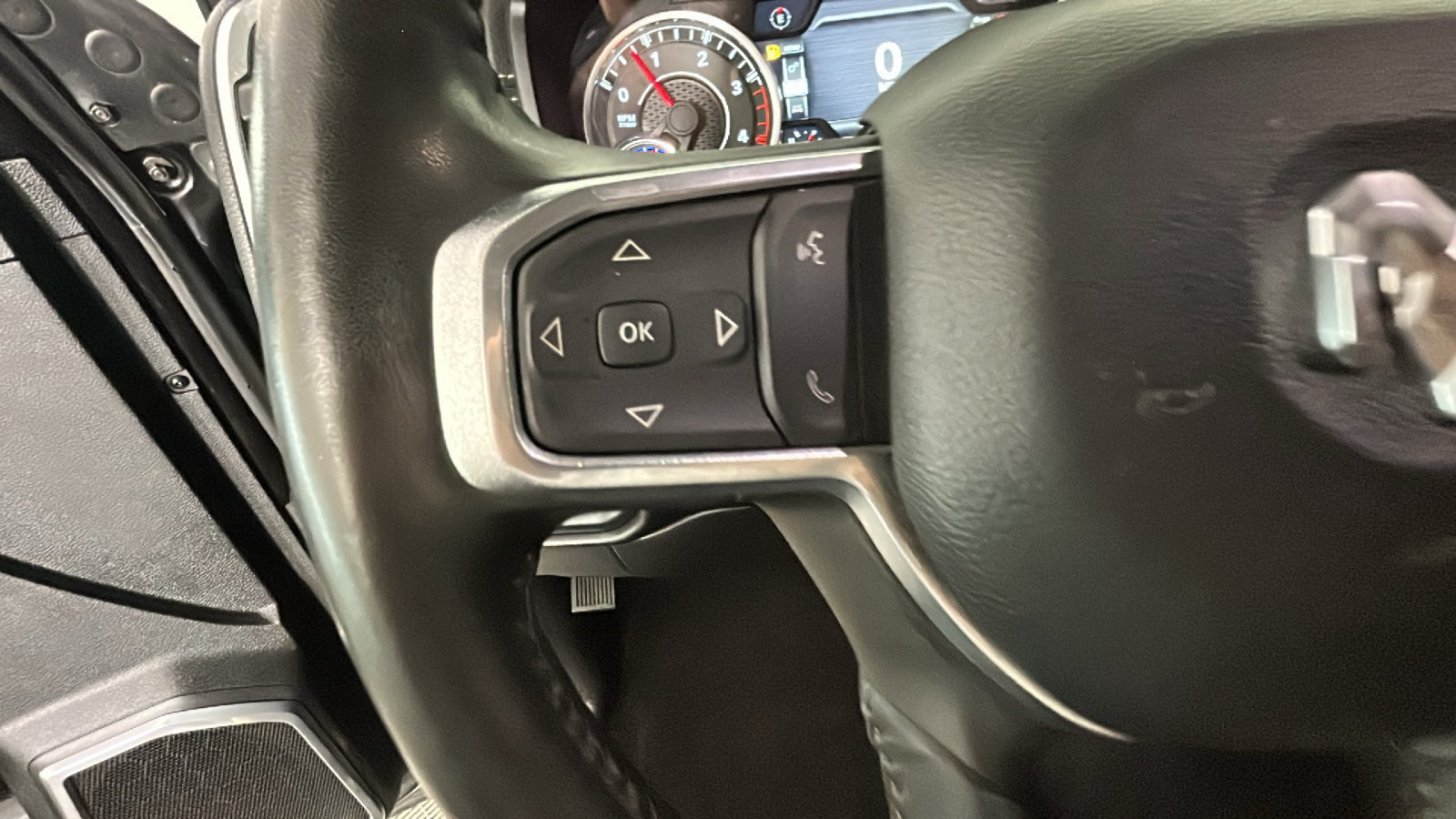 Used 2024 RAM 2500 Laramie AWD/4WD image 18