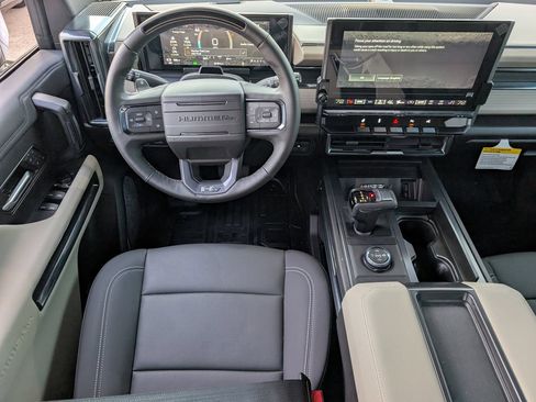 New 2026 GMC Hummer EV 4x4 Crew Cab image 9