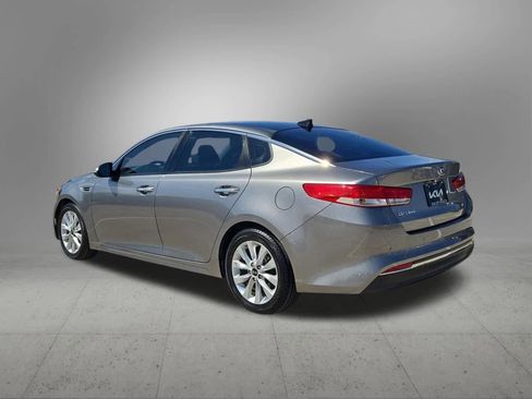 Used 2016 Kia Optima EX w/ Premium Package image 4