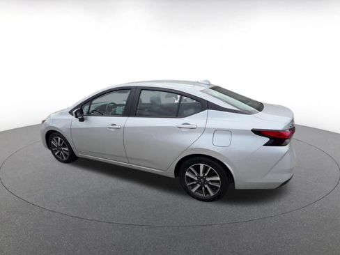 Used 2025 Nissan Versa SV FWD image 10