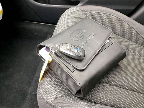 Used 2024 Subaru Crosstrek 2.0i Premium image 14