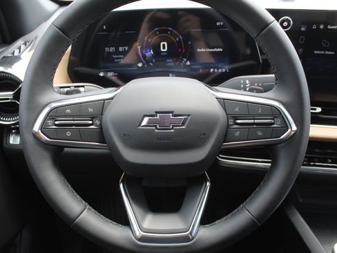 New 2026 Chevrolet Equinox ACTIV FWD image 11
